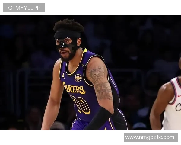 快船与湖人精彩对决比赛录像回顾及精彩瞬间分析